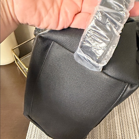 Lug Via Matte Luxe black Cosmetic Toiletries bag Pouch - Picture 9 of 11